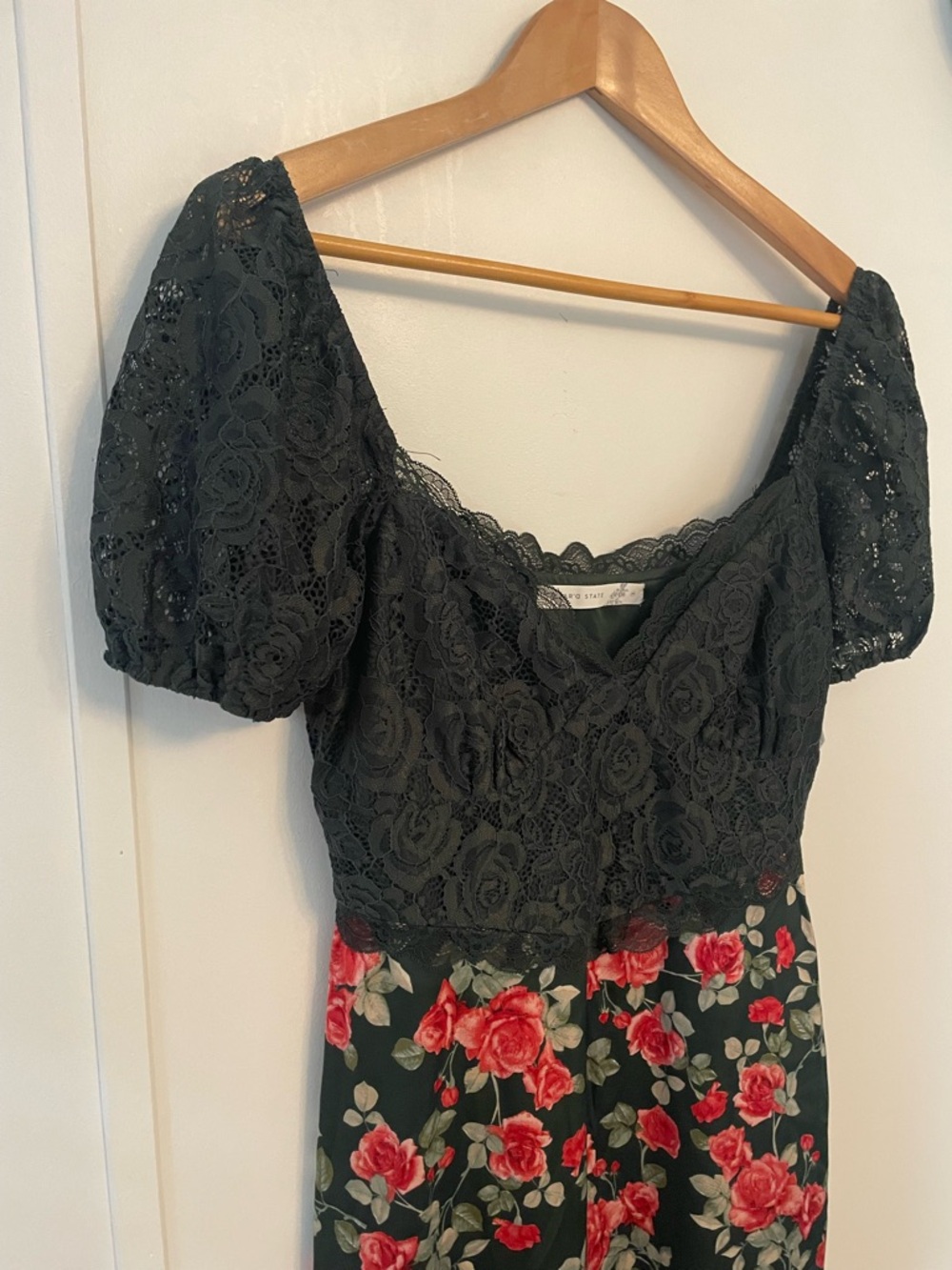 Altar'd State  Green Maxi Milkmaid Cotrage Core Clydie Floral Dress Size M Lace - Picture 5 of 13
